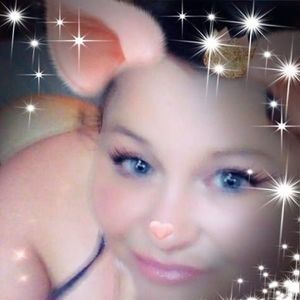 Meet your Posher, Leslie